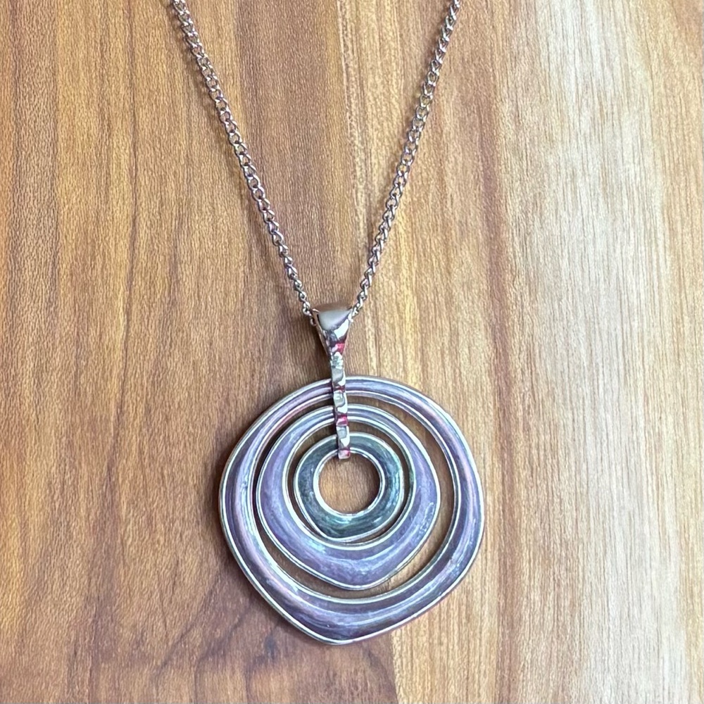 Chic Silver and Purple Spiral Necklace